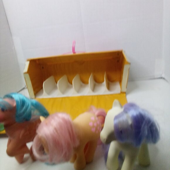 My Little Pony Vintage 80s Lot Plastic Case 5 Pony's 2 Hats - Picture 8 of 16